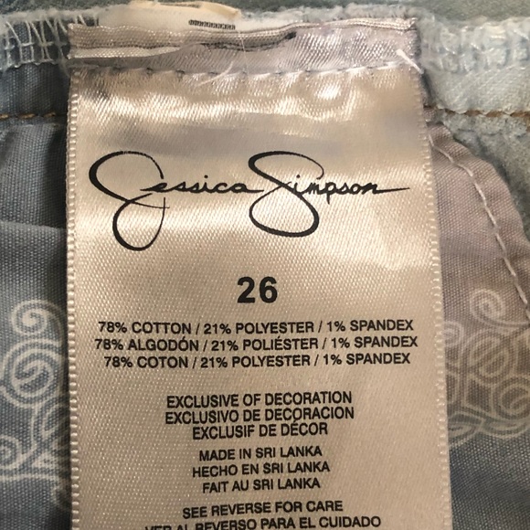 Jessica Simpson Jean Shorts with pattern - Picture 6 of 16